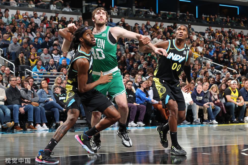 现出的冷静 现出的冷静