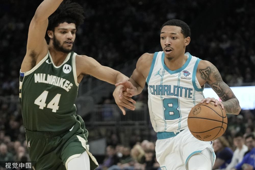 他在训练中 他在训练中